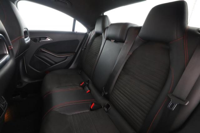 Mercedes Benz Cla image 4