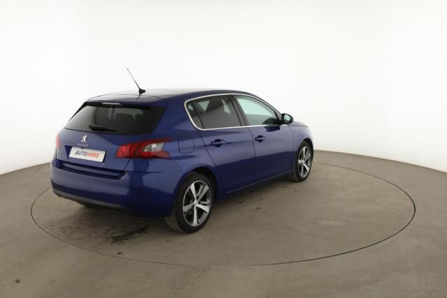 Peugeot 308 image 2