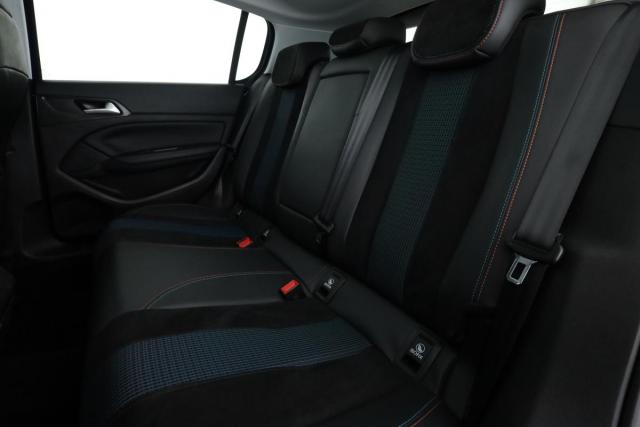 Peugeot 308 image 8
