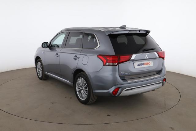 Mitsubishi Outlander image 5