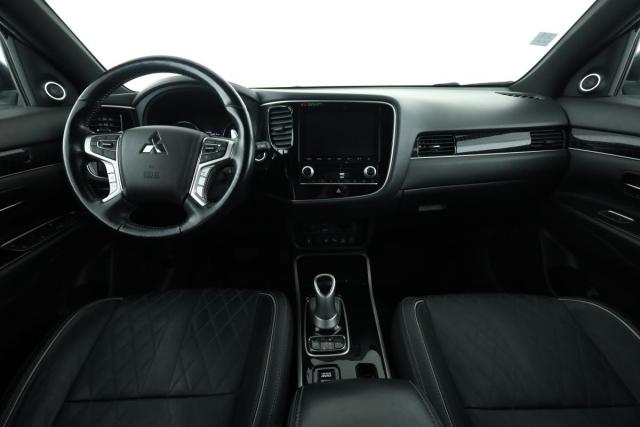 Mitsubishi Outlander image 6