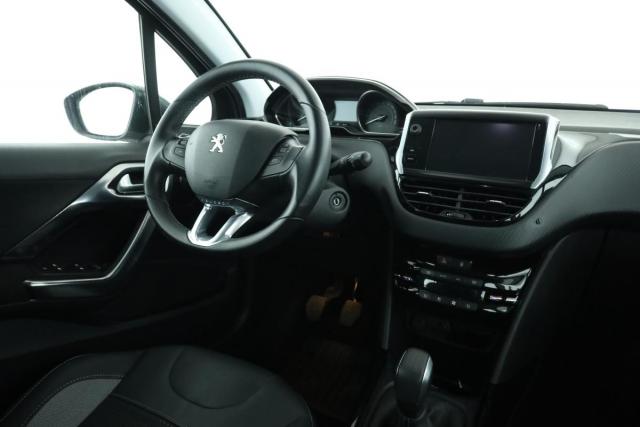 Peugeot 2008 image 9