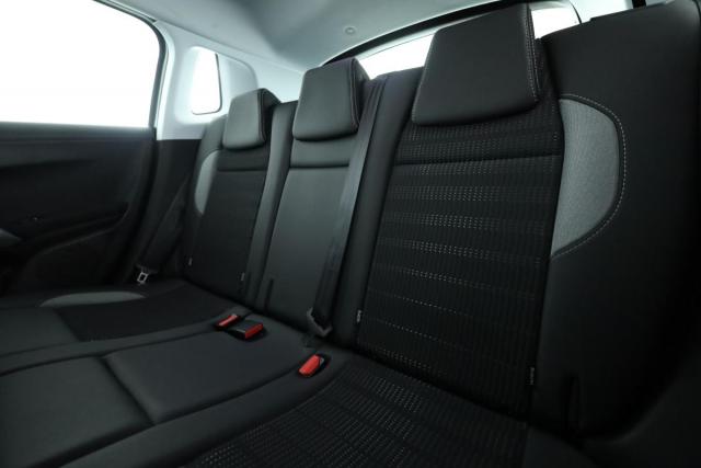 Peugeot 2008 image 6