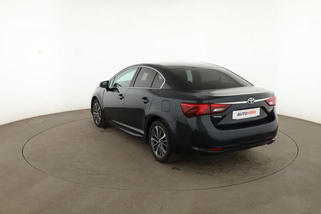 Toyota Avensis image 6