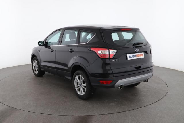 Ford Kuga image 5