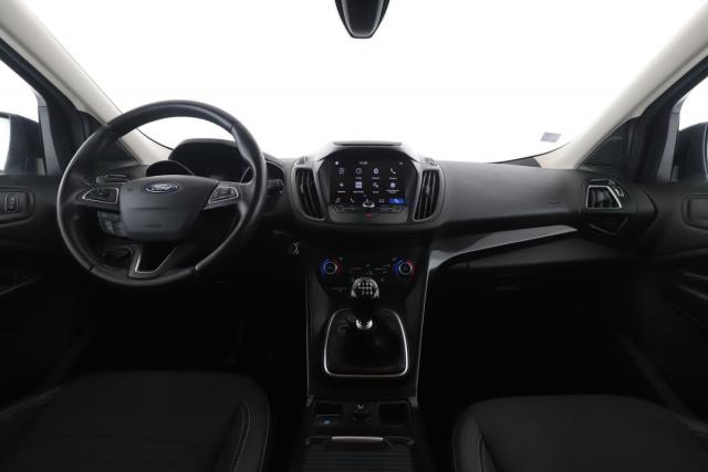 Ford Kuga image 9