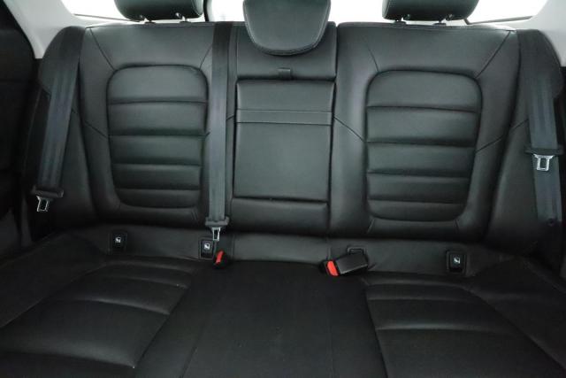 Renault Talisman Estate image 2