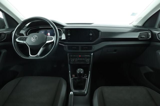 Volkswagen T-Cross image 3