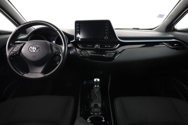 Toyota C-Hr image 1