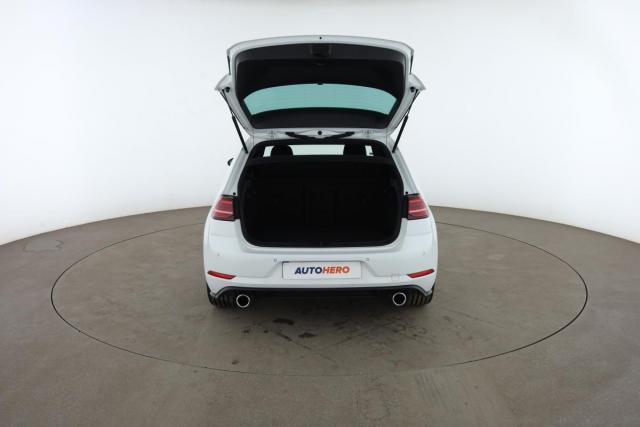 Volkswagen Golf image 3