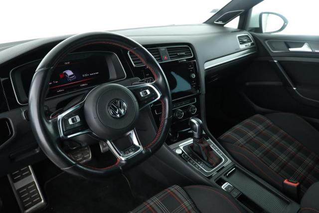Volkswagen Golf image 1