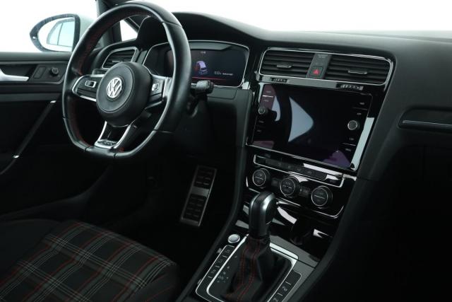 Volkswagen Golf image 2