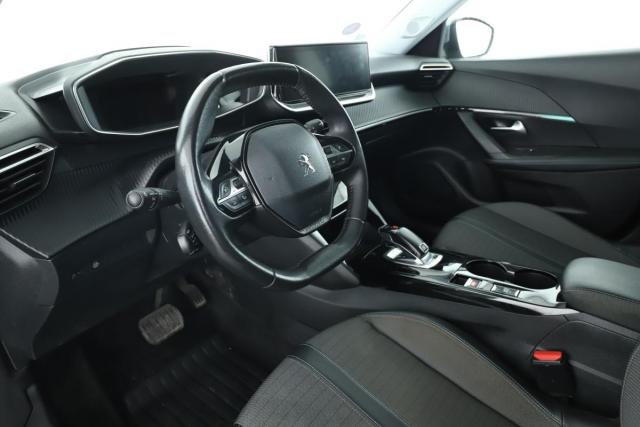 Peugeot 2008 image 2