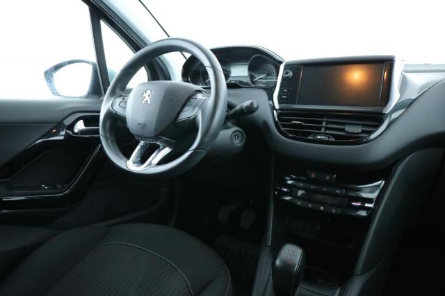 Peugeot 208 image 5