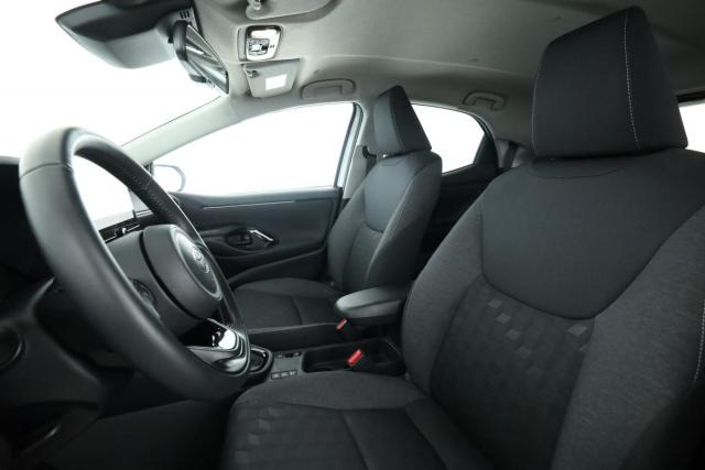 Toyota Yaris image 2