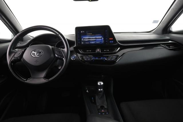 Toyota C-Hr image 6