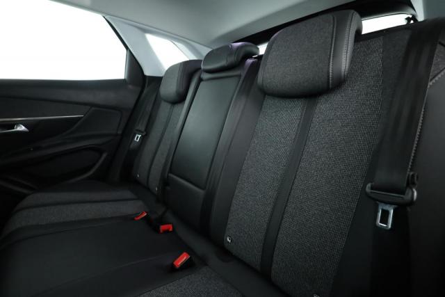Peugeot 3008 image 9