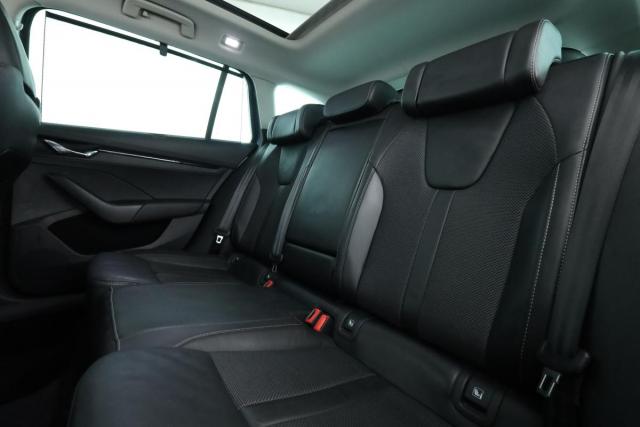 Skoda Octavia image 7