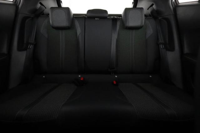 Peugeot 2008 image 6
