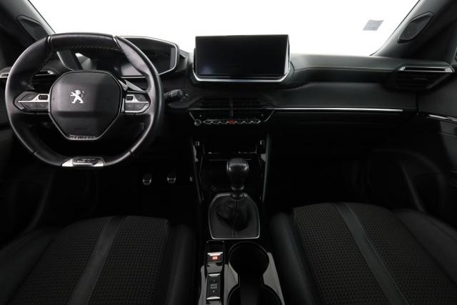 Peugeot 2008 image 1