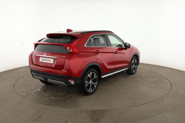 Mitsubishi Eclipse Cross image 8