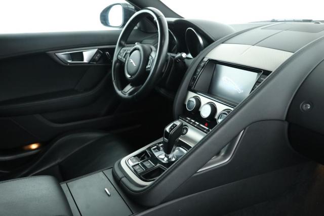 Jaguar F-Type image 9