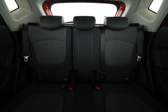 Renault Captur image 2