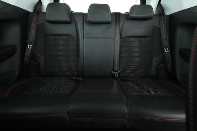 Peugeot 208 image 6