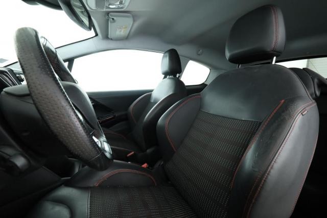 Peugeot 208 image 2