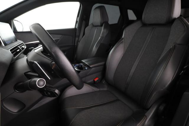 Peugeot 3008 image 3