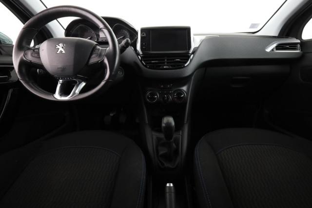 Peugeot 208 image 1