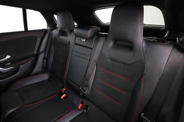 Mercedes Benz Cla Shooting Brake image 6