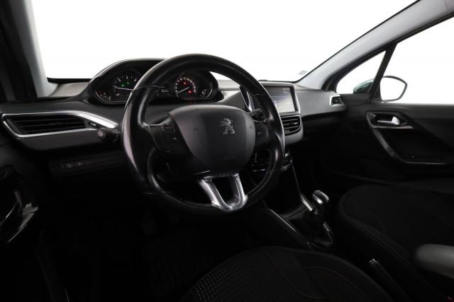 Peugeot 208 image 2