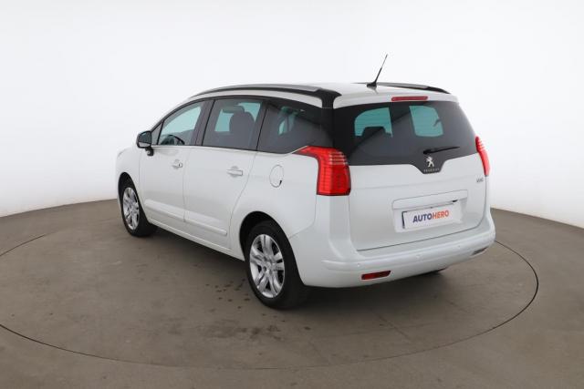 Peugeot 5008 image 9