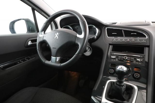 Peugeot 5008 image 6