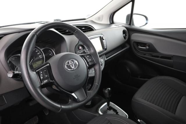 Toyota Yaris image 2
