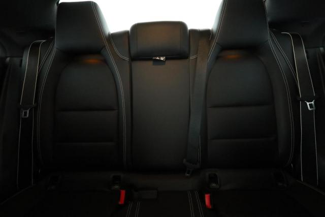 Mercedes Benz Cla image 6