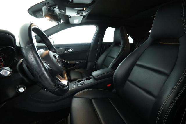 Mercedes Benz Cla image 5