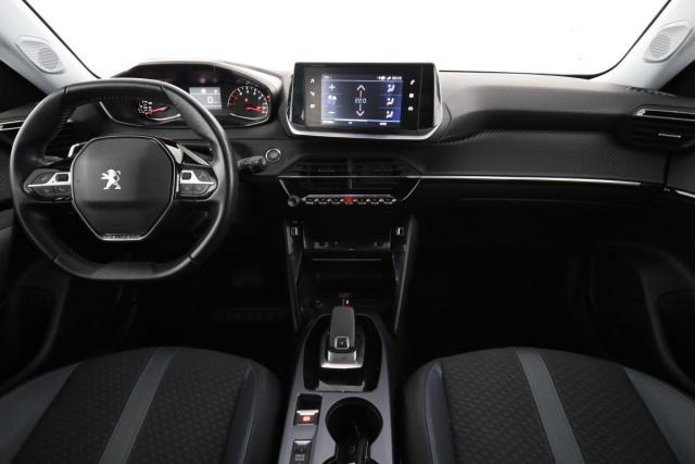 Peugeot 2008 image 2