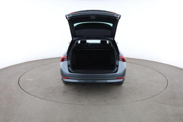 Skoda Octavia image 9