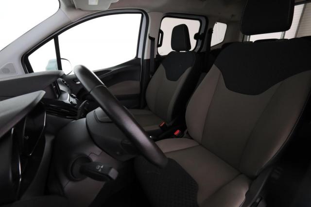 Ford Tourneo image 6