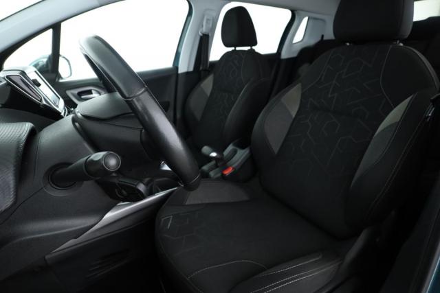 Peugeot 2008 image 9