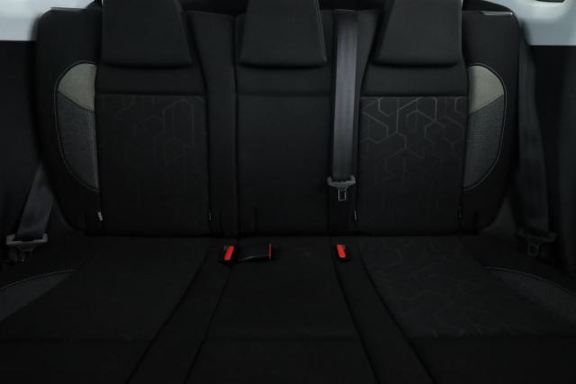 Peugeot 2008 image 8