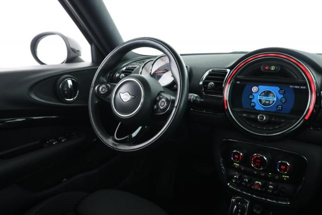 Mini Clubman image 8