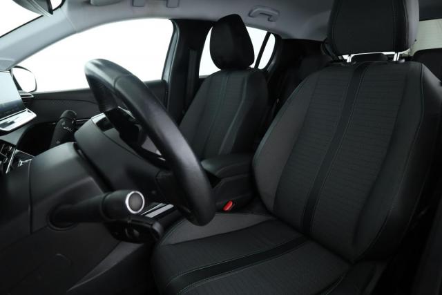 Peugeot 208 image 3