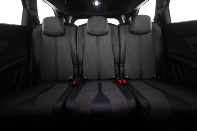 Peugeot 5008 image 3