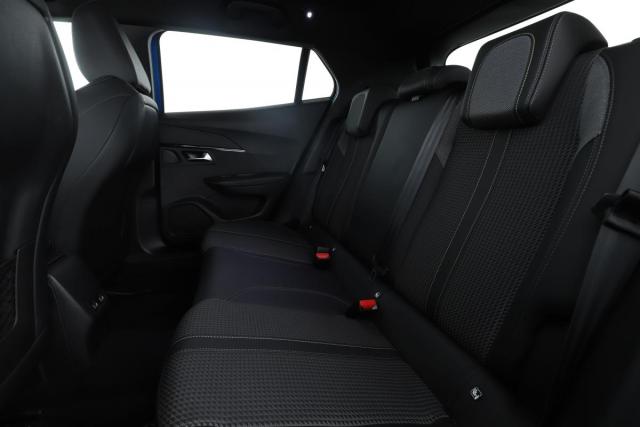 Peugeot 2008 image 4