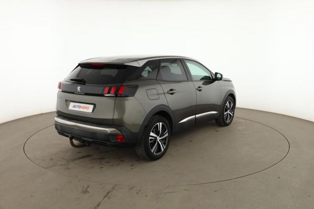 Peugeot 3008 image 3