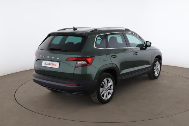 Skoda Karoq image 9