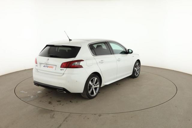 Peugeot 308 image 2